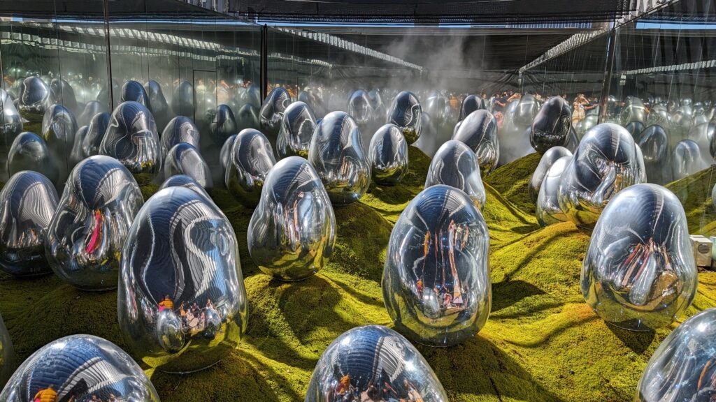 Metalic stone-like sculptures at teamLab Planets in Tokyo